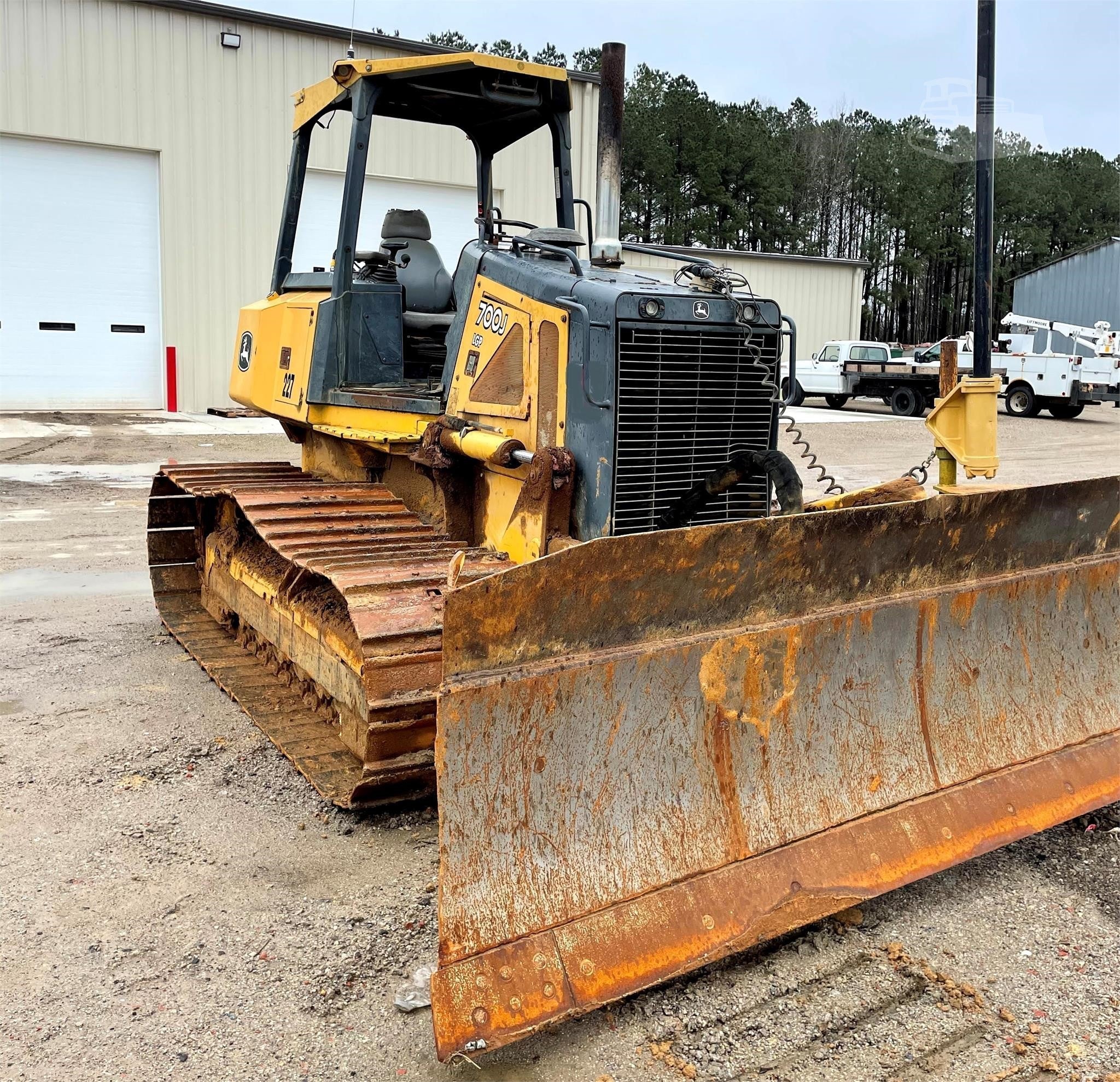 2005 Deere 700J Lgp