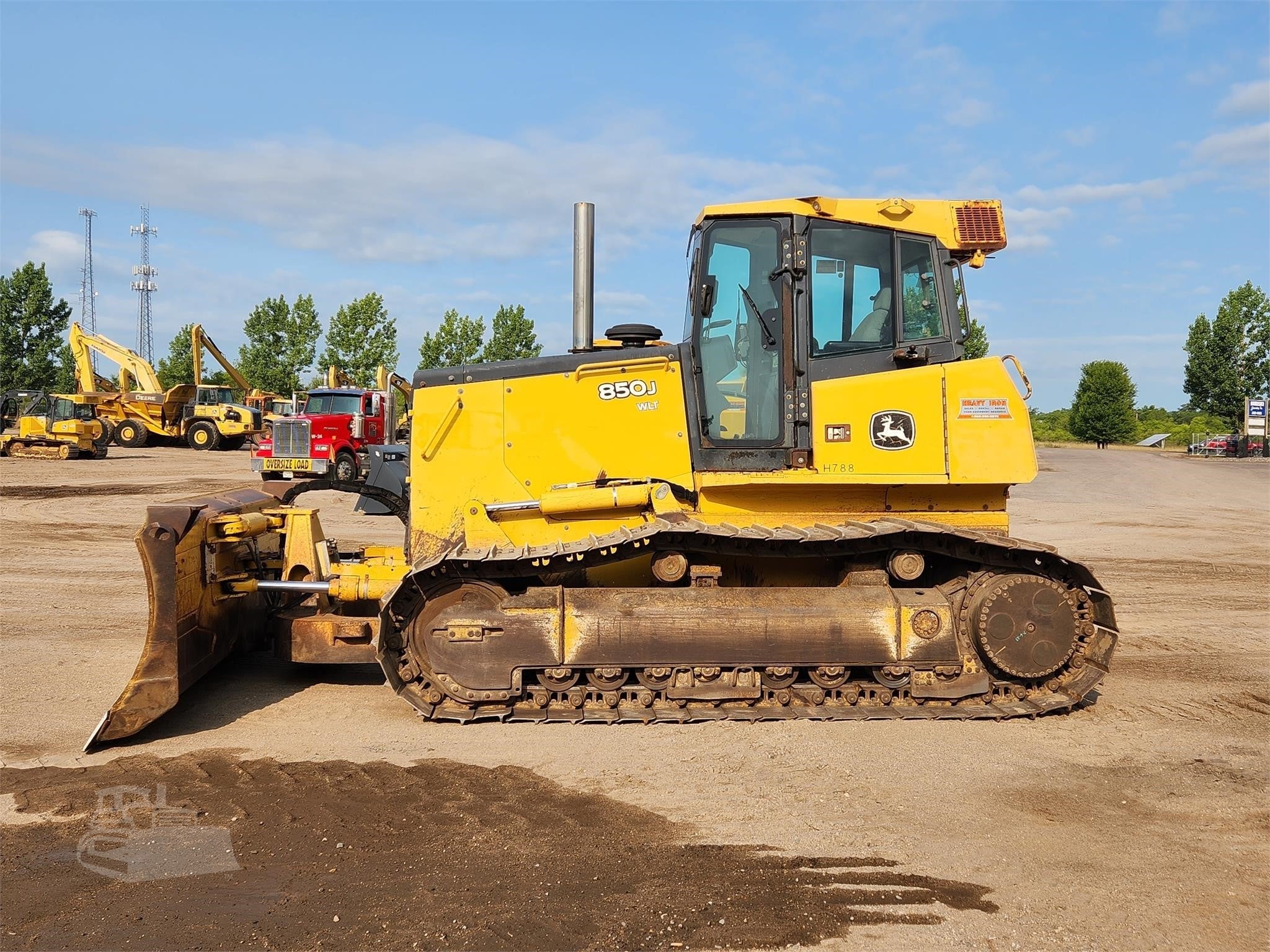 Deere 850J Crawler Dozer