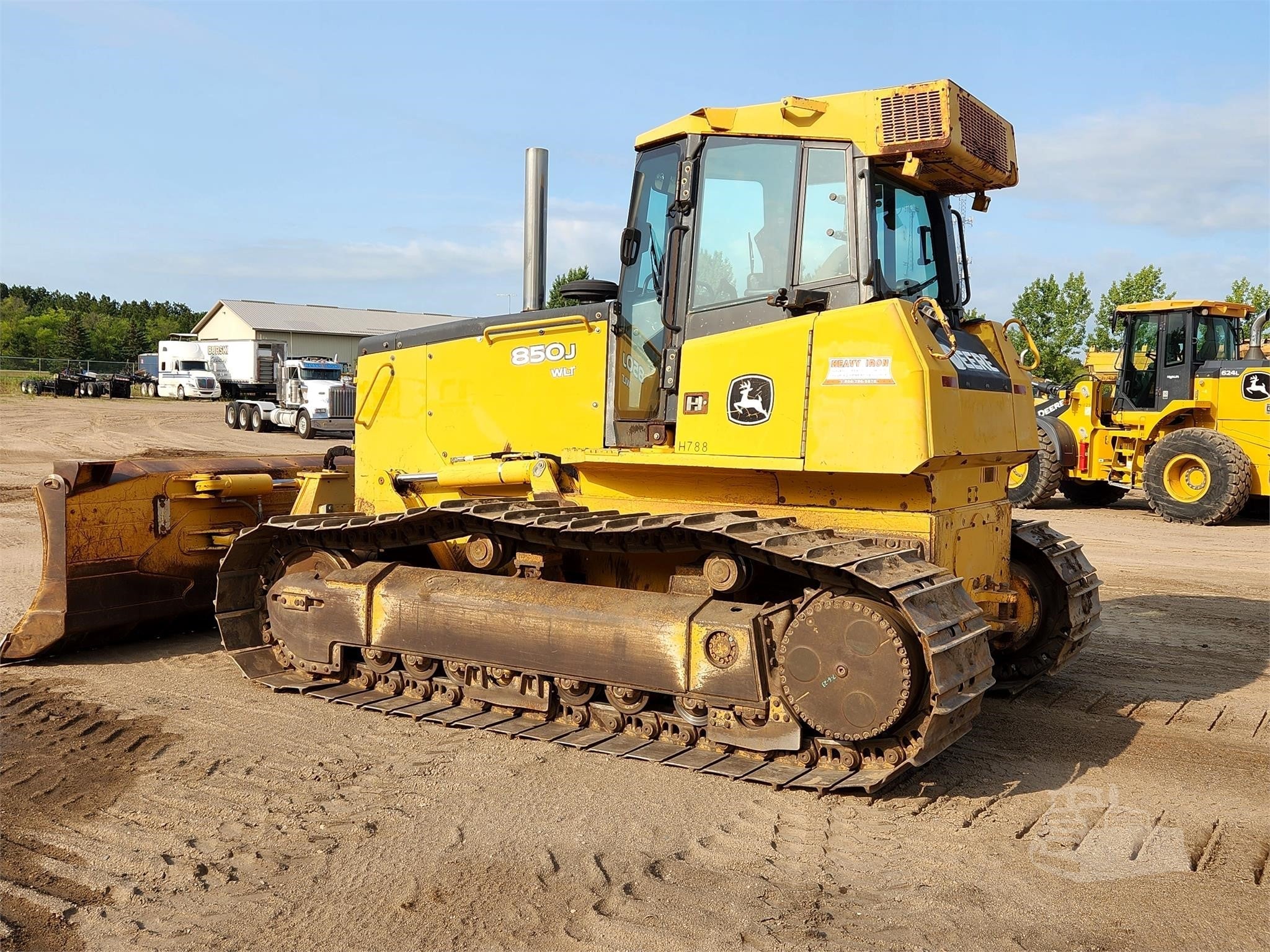 Deere 850J Crawler Dozer