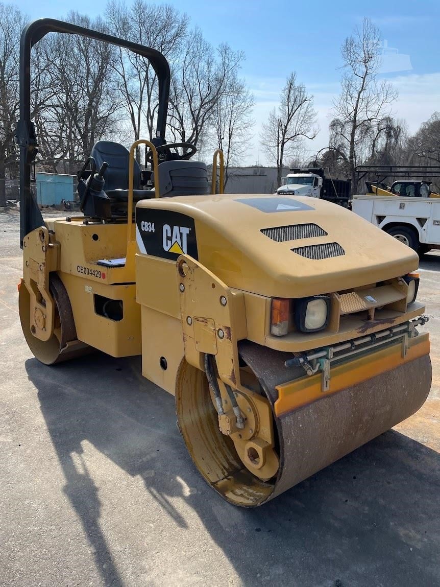 2013 Caterpillar Cb34