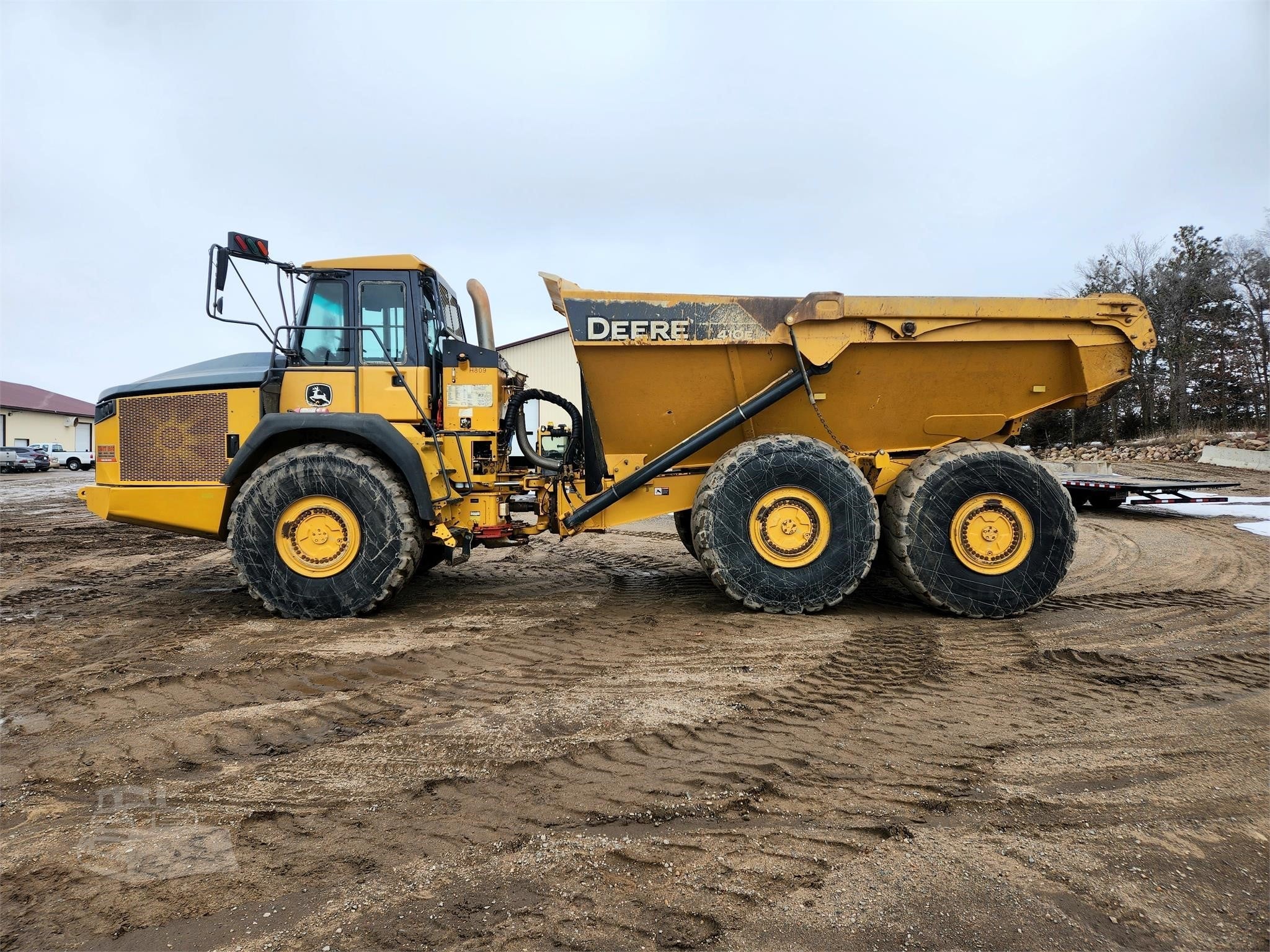 Deere 410E Adt