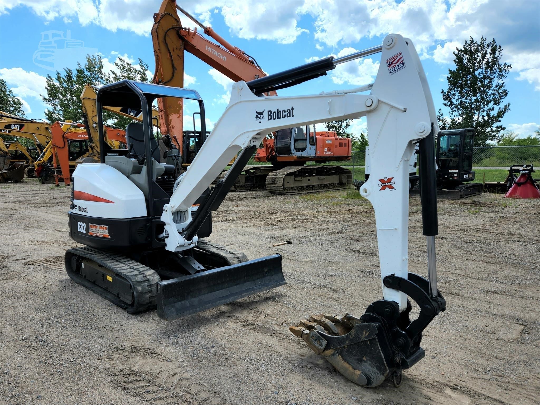 Bobcat E32 Mini Excavator