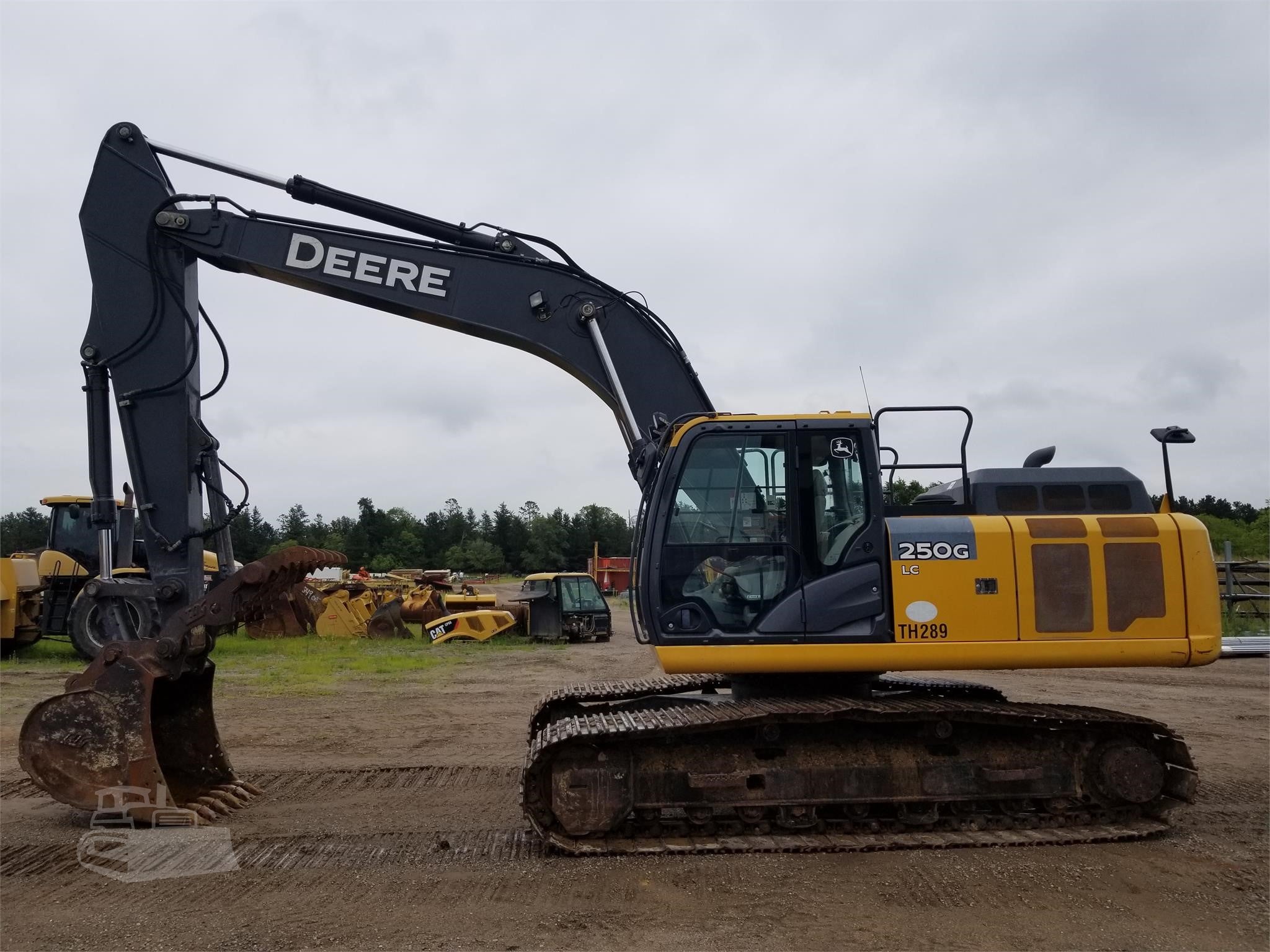 Deere 250G Excavator