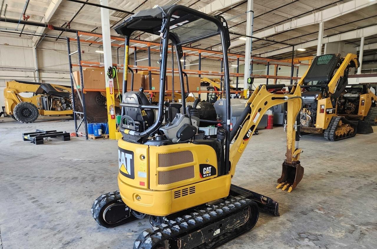 Cat 301.7D CR Dozer